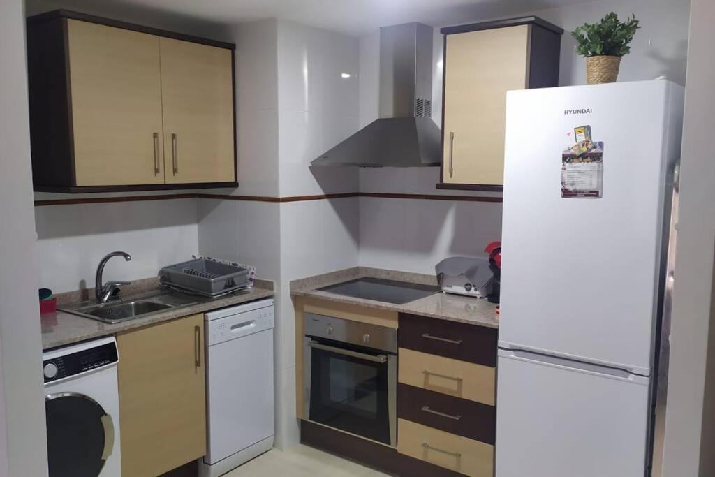 Apartamento Nuevo Con Piscina Y Amplio Balcon Sant Carles De La Rapita Exterior photo