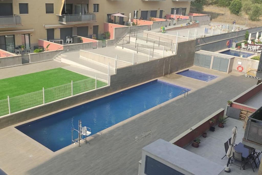 Apartamento Nuevo Con Piscina Y Amplio Balcon Sant Carles De La Rapita Exterior photo